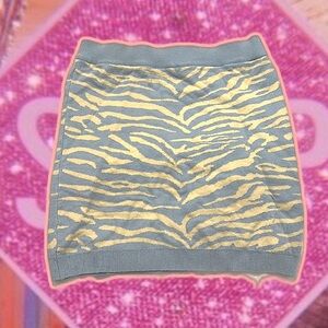 Zebra style mini skirt 🩷